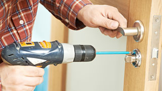 Automotive Locksmith at 01915, Massachusetts